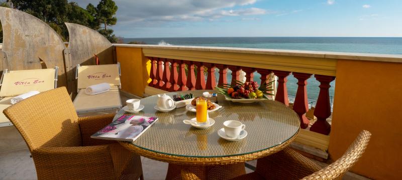 Terrazza sul mare hotel Costa Azzurra